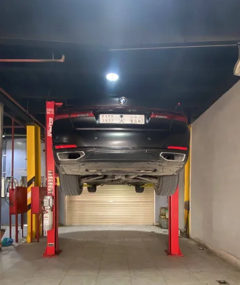 مركز أوتو ارينا - bmw on lift workshop inspection